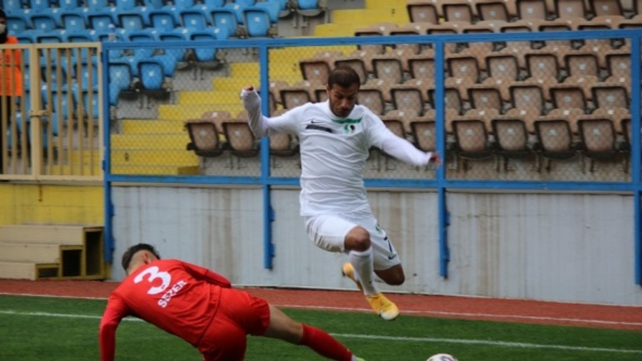2. Lig: Kardemir Karabükspor: 0 - Sakaryaspor: 4