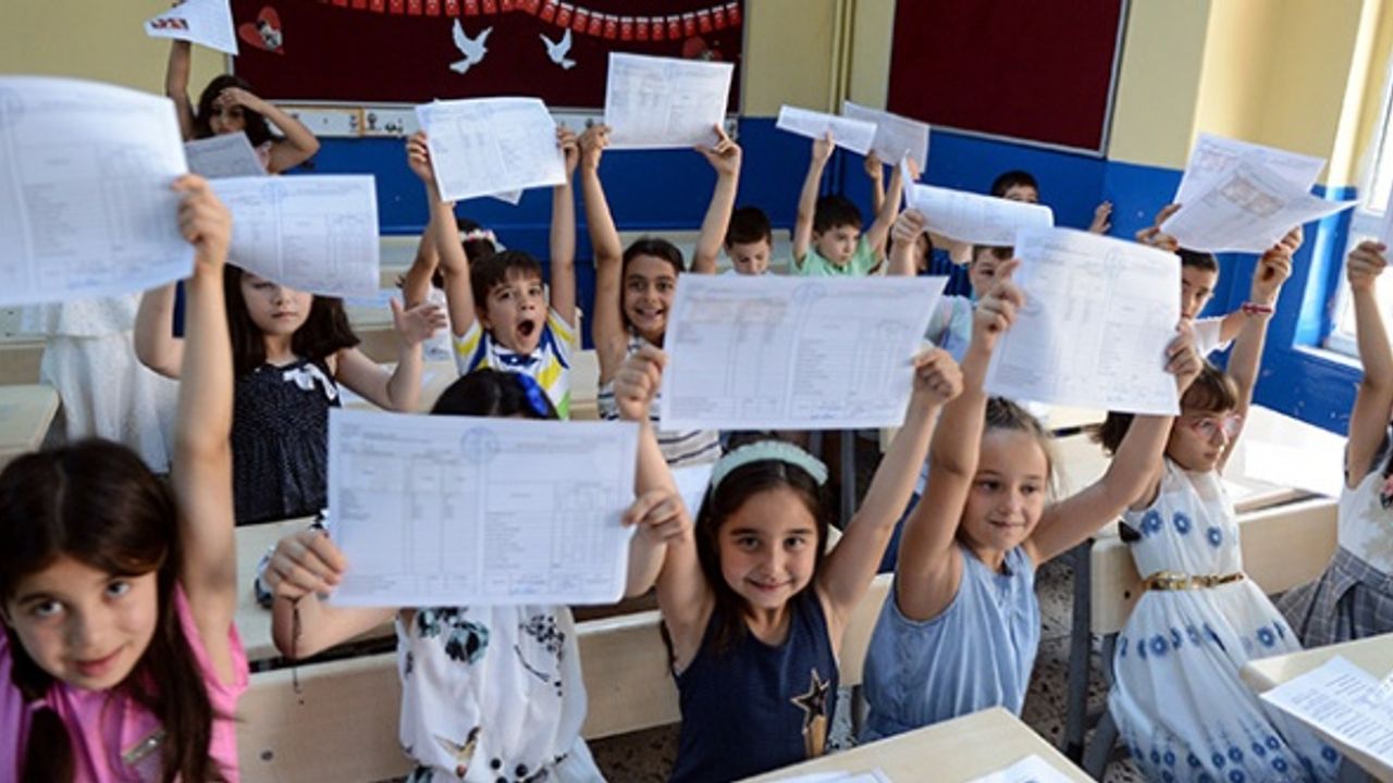 Öğretmenler İçin 1.Dönem En Güncel Öğretmen Karne Görüşleri Örnekleri