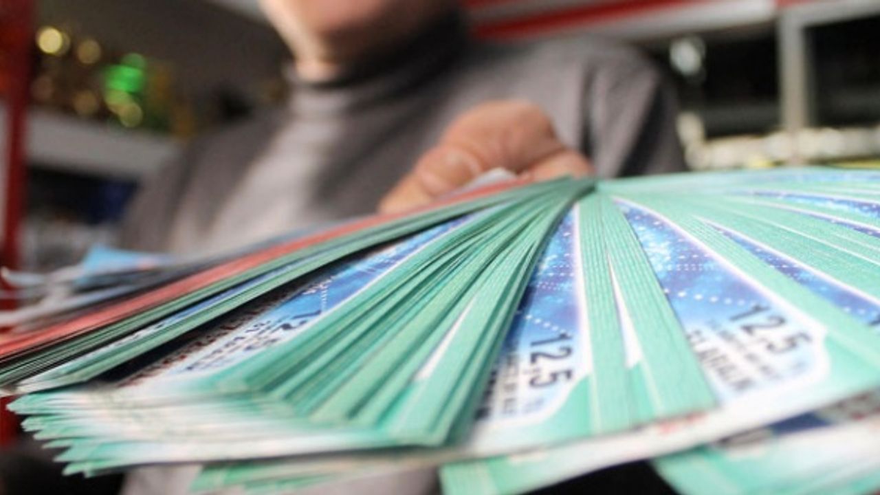 Milli Piyango yılbaşı çekiliş sonuçları: Büyük ikramiye ve amorti kazanan numaralar belli oldu
