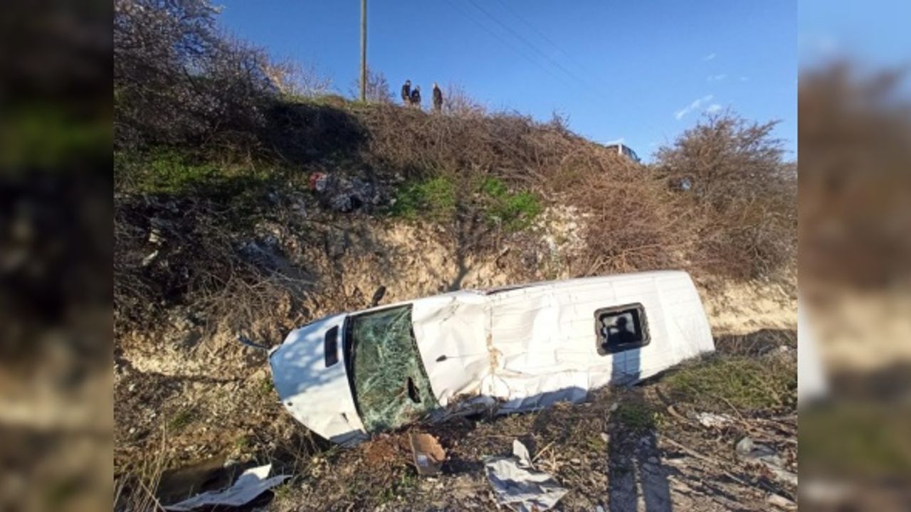 Malatya'da öğrenci servisi dere yatağına devrildi: 5 yaralı