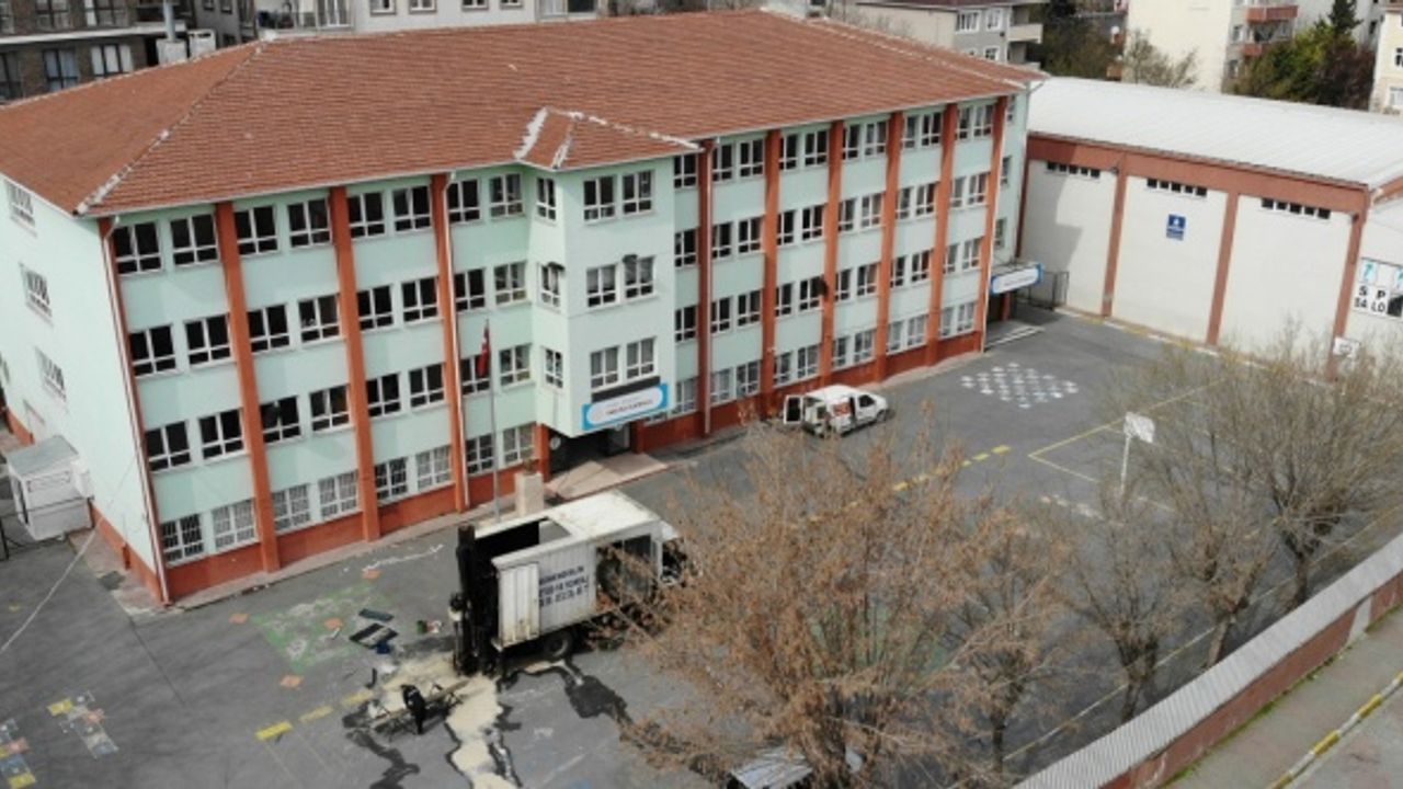 Tahliye edilen Yakuplu İlkokulu'nda zemin etüdü çalışması başladı