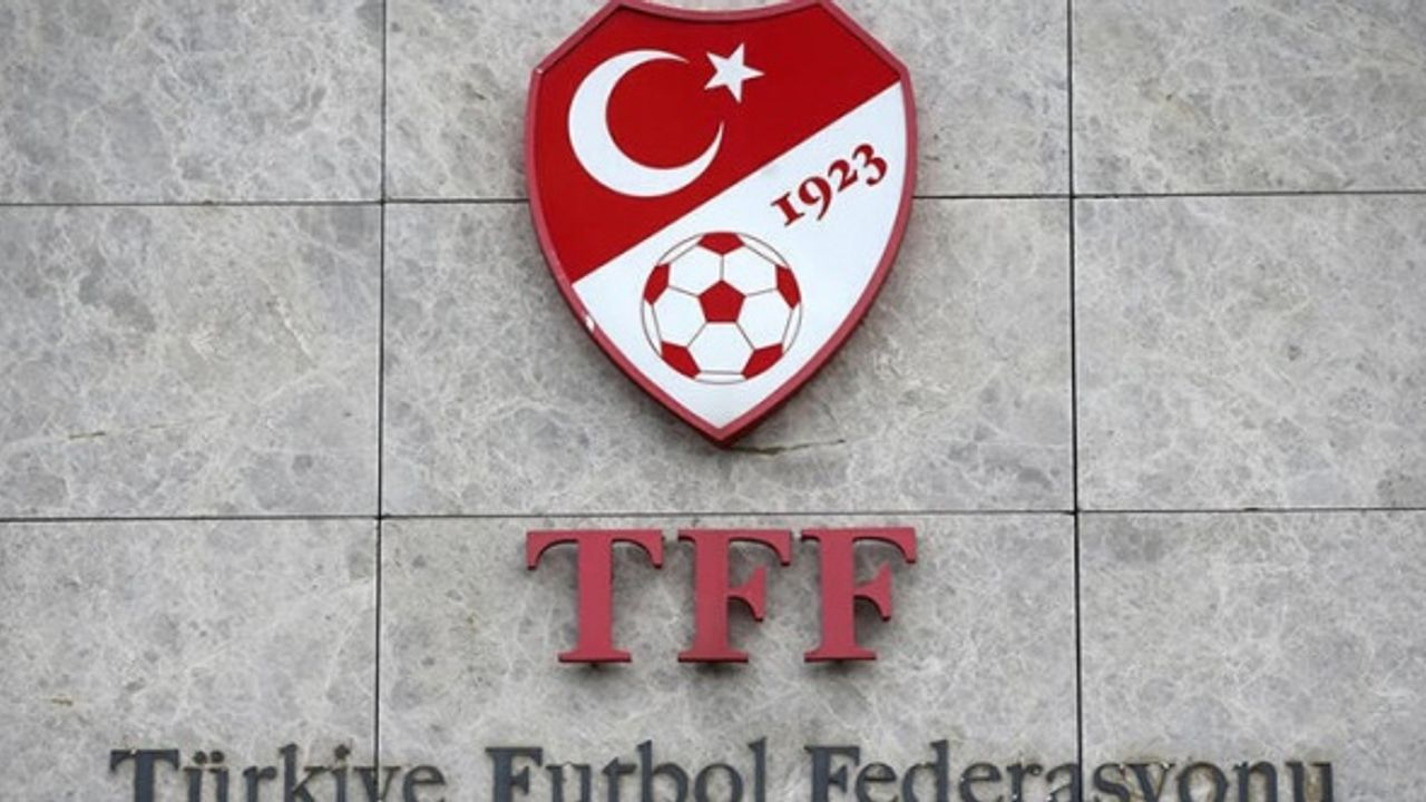 TFF Hakemlerle İlgili O Kuralı Kaldırdı