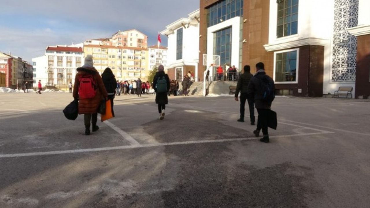 Yozgat ve 3 ilçede eğitime kar tatili