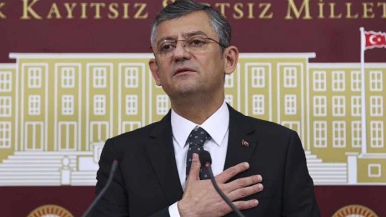 CHP'li Özgür Özel, Trabzonlu o siyasetçileri hedef aldı