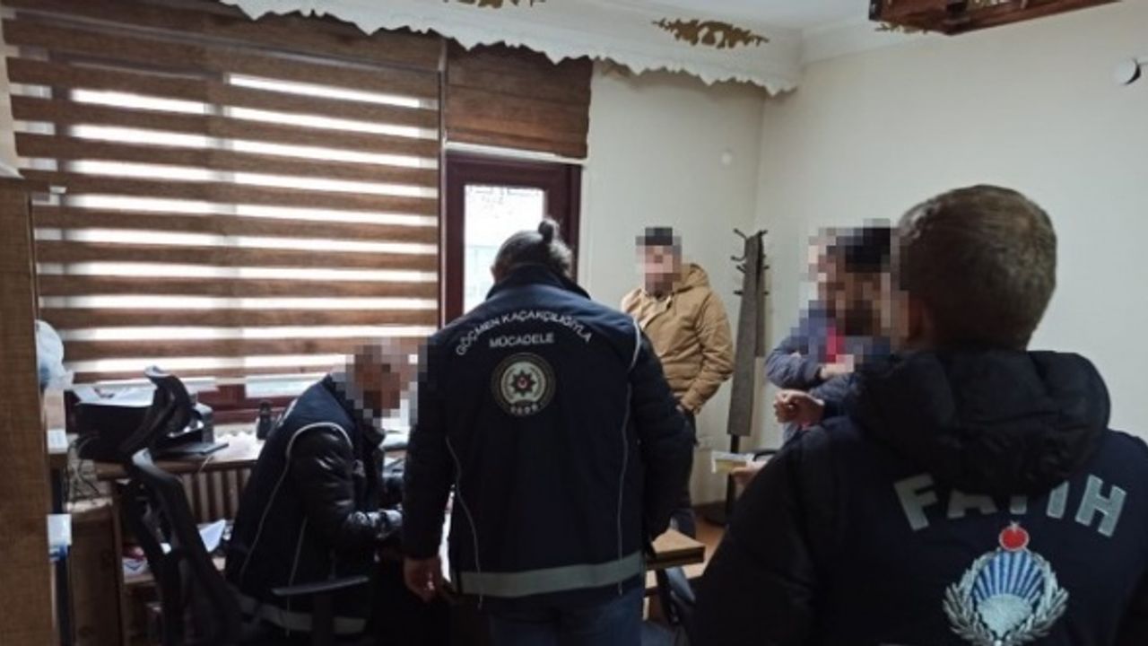 Fatih’te sahte belgelerle yabancı şahıslara ikamet alan iş yerlerine baskın
