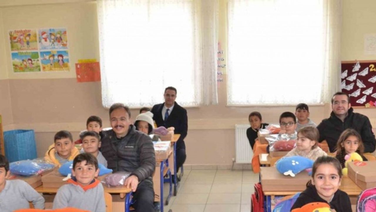 İkinci depremin merkezi Elbistan’da 64 gün sonra ilk ders zili çaldı