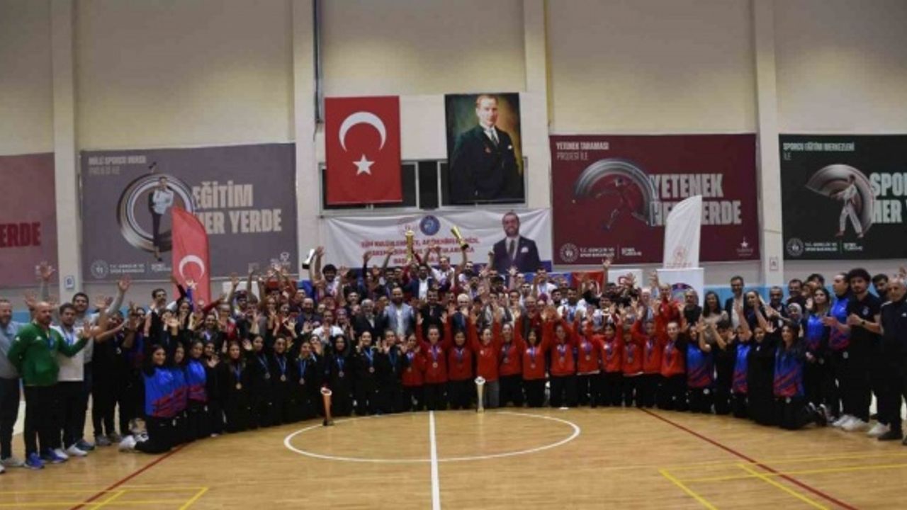 Türkiye İşitme Engelliler Voleybol Türkiye Şampiyonası final maçları ile sona erdi