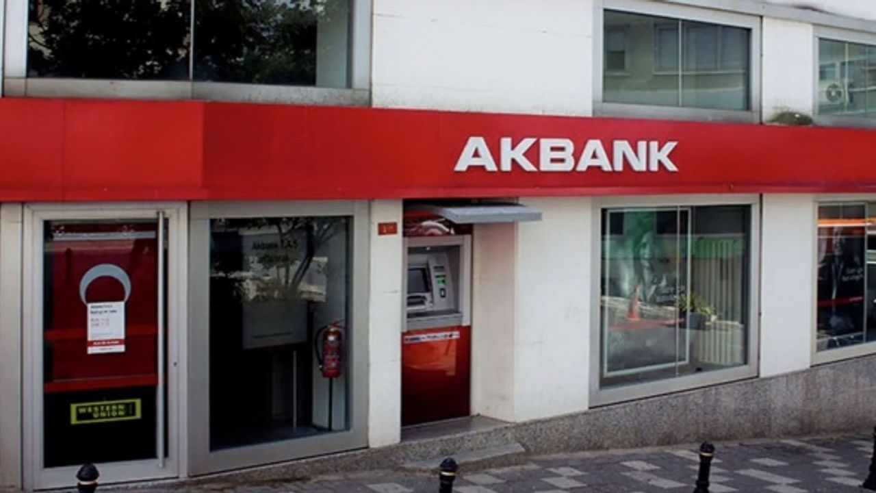 Akbank Telefonuna Akbank Mobil'i indirene bedava iPhone 14 verecek!