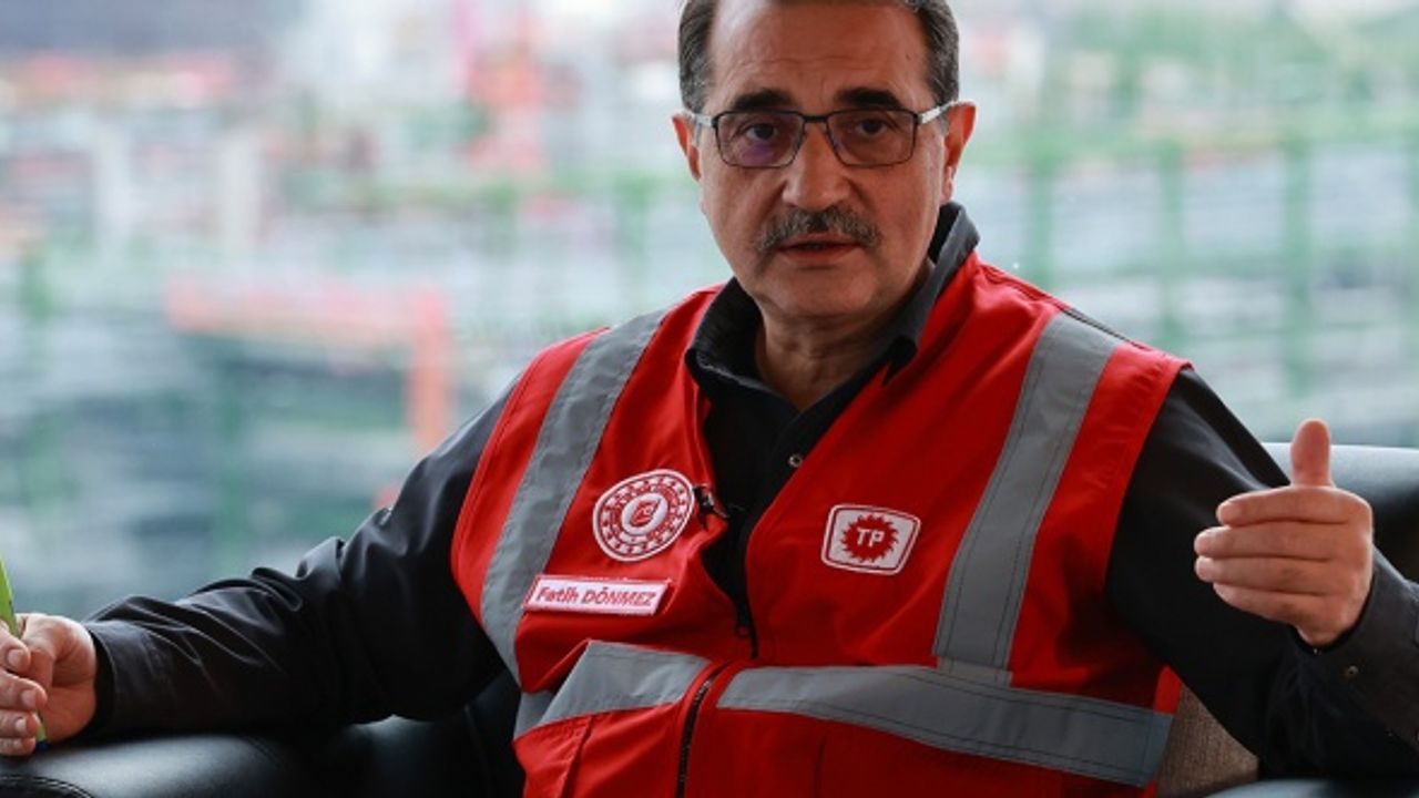 Bakan Dönmez'den müjde: Doğu Karadeniz'de petrol bulma ihtimalimiz var