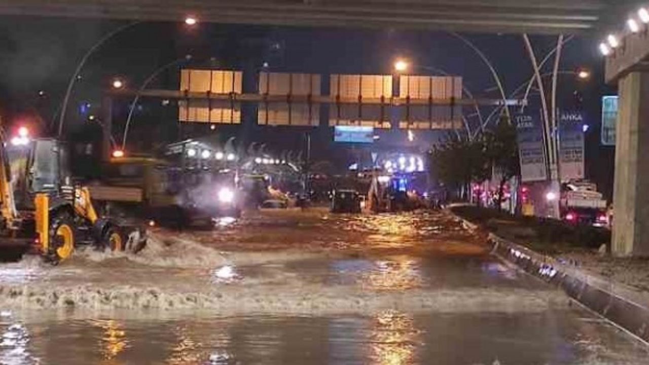 Ankara’da sağanak su baskınlarına neden oldu