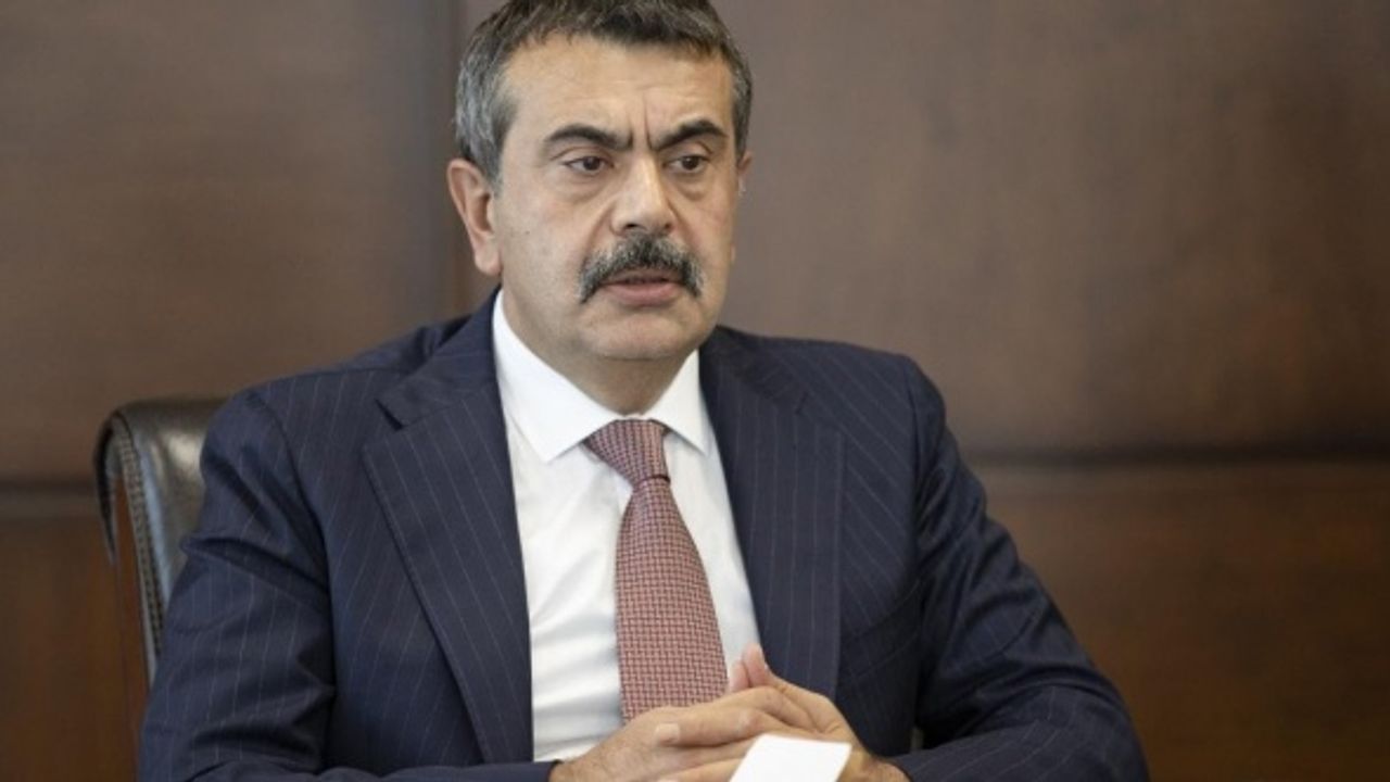 Bakan Tekin’den öğretmenlere zorunlu hizmet affı müjdesi