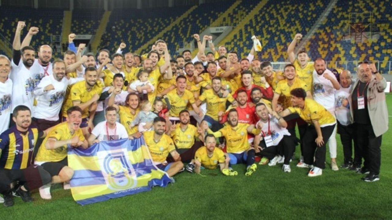 Belediye Derincespor TFF 2. Lig’e yükseldi