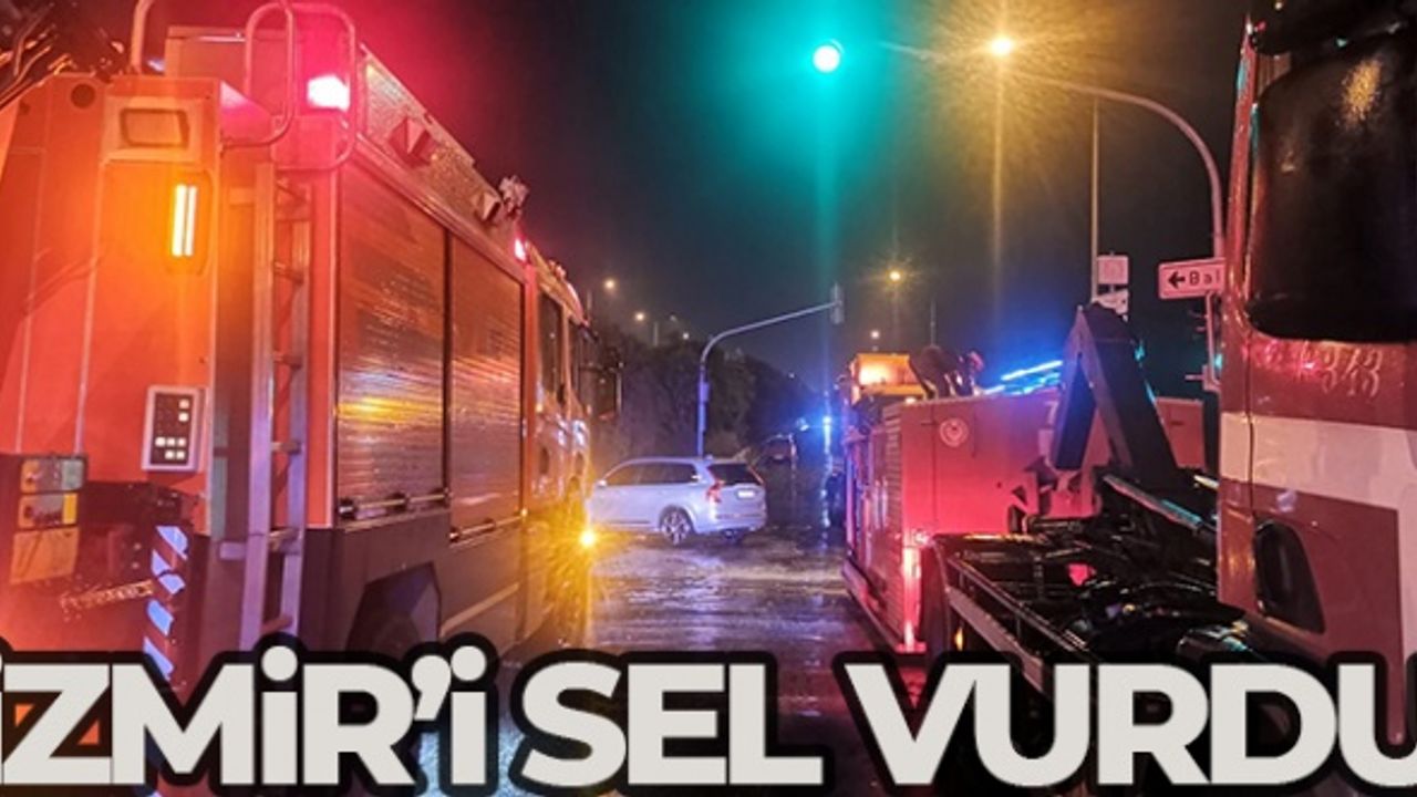 İzmir'i sel vurdu: Araçlar suya gömüldü, yol trafiğe kapatıldı