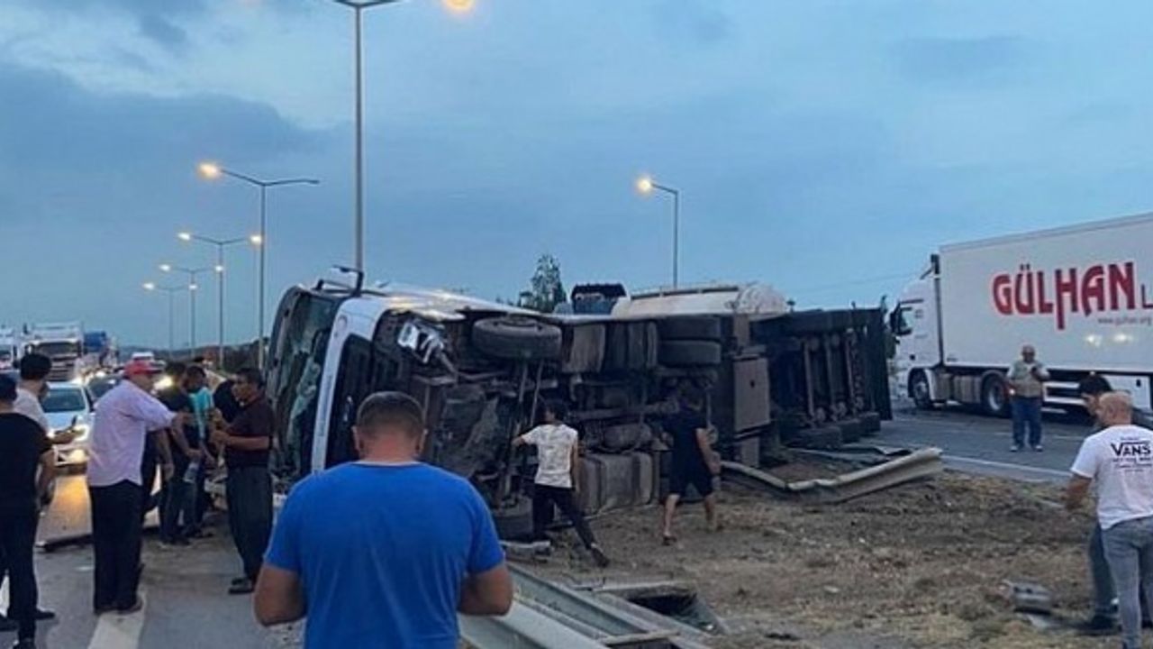 Mersin’de 9 araç birbirine girdi: 4 yaralı