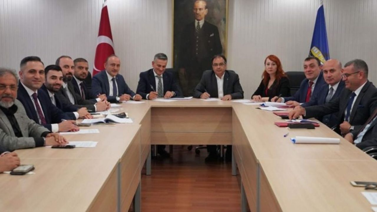 Son Dakika: Kamunun en büyük toplu iş sözleşmesi imzalandı