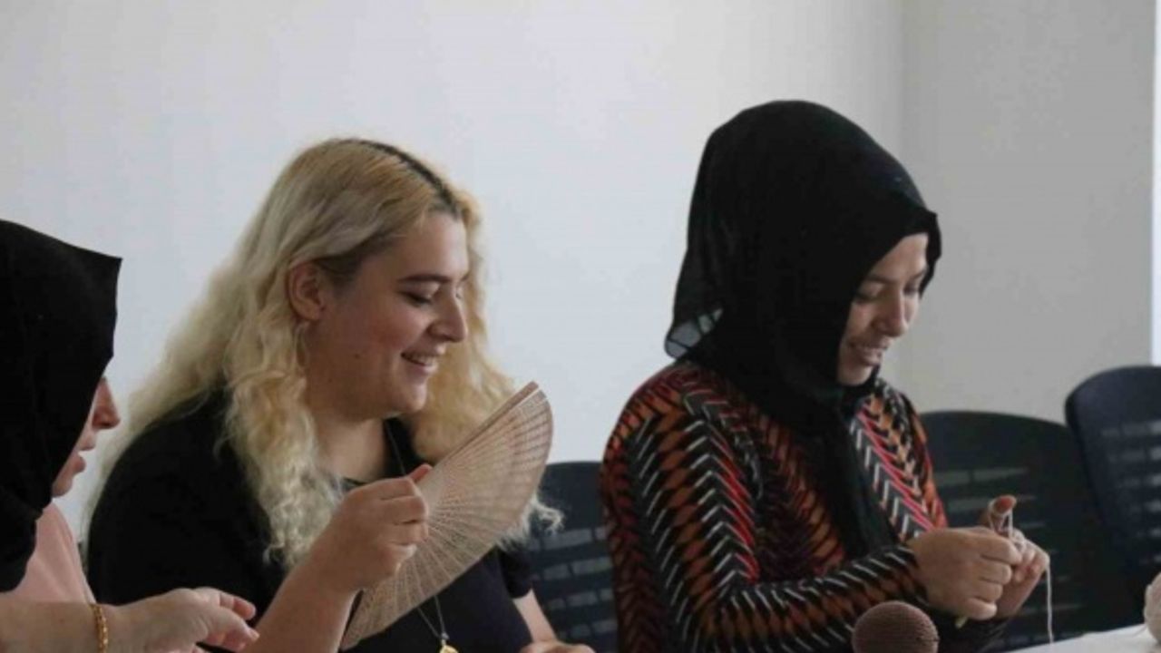 Bu merkez ev hanımlarının aile ekonomisine katkı sağlayacak
