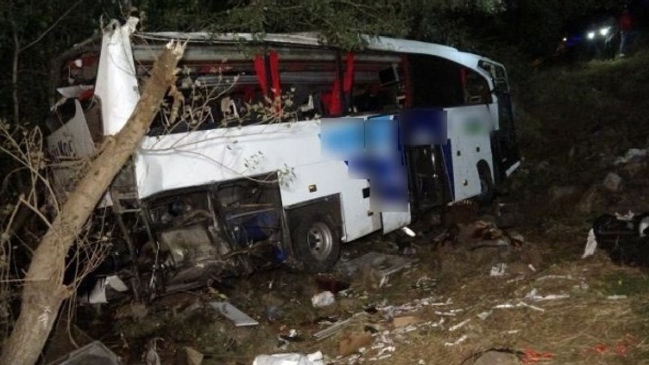 Yozgat’ta yolcu otobüsü şarampole uçtu: 11 ölü, 20 yaralı