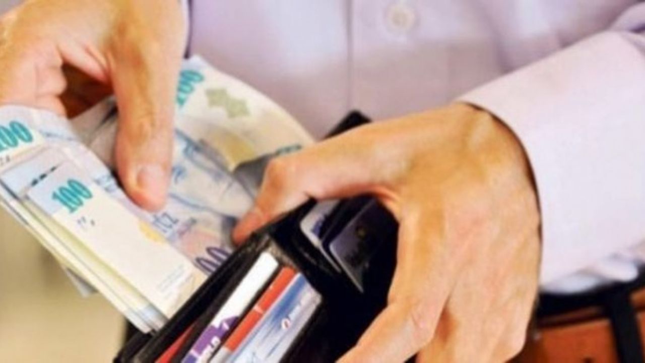 Ocak ayında emekli olacak memurlara 'seyyanen zam' uyarısı