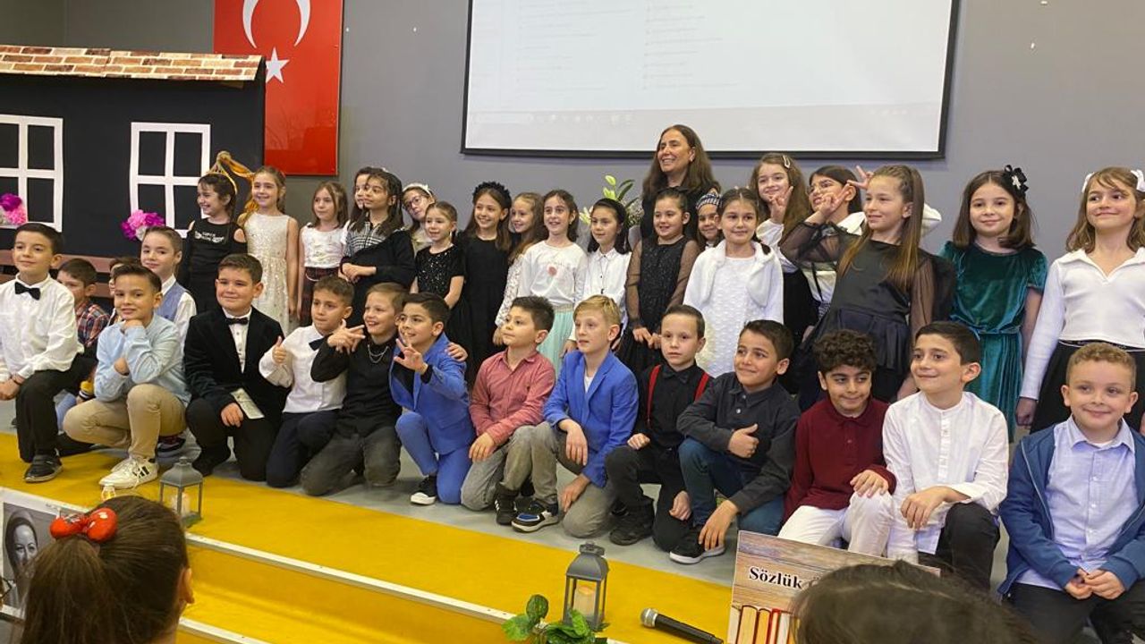 23 Nisan İlkokulunda muhteşem şiir dinletisi