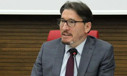 Deprem sonrası Mimarlık fakültesine atanan İlahiyatçı dekan istifa etti