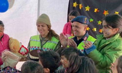 Jandarmadan depremzede çocuklara moral etkinliği