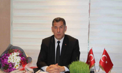 Cumhurbaşkanı adayı Sinan Oğan, 100 bin imza startını Iğdır’da verdi