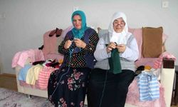 Giresunlu kadınlar depremzedeler için örüyor