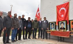 27 yıl önce şehit edilen öğretmenler, okullarında dualarla anıldı
