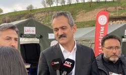 Milli Eğitim Bakanı Mahmut Özer, çadır sınıflarda incelemelerde bulundu