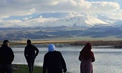 Nisan ayında Süphan Dağı beyaza büründü