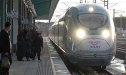Vatandaşlar YHT garına akın etti