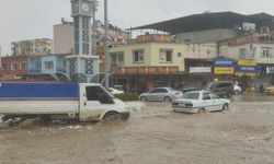 Hatay Kırıkhan’da fırtına ve şiddetli yağış
