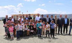 Siirt Valisi Hacıbektaşoğlu, Baykan’da köy okulunda öğrencilerle bir araya geldi