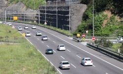 TEM’in ve D-100 kara yolunun Bolu geçişinde akıcı yoğunluk devam ediyor