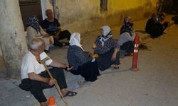 Kızlarıyla bir başına kalan çaresiz baba, eşine seslenip eve dönmesini istedi