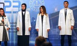 MEB: Öğretmenler, Önlük Giymeleri İçin Teşvik Edilecek