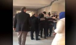 Kadın Öğretmen Kadın Veli Tarafından Darp Edildi