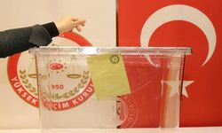 Yerel seçim öncesi anketlerden siyasete uyarı