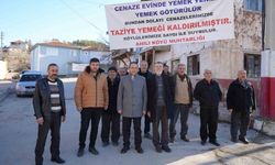 20 yıldır sürüyordu, pankartla duyurdular: Bu köyde taziye yemeği kaldırıldı