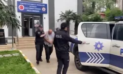 Öğretmene yumruk atan veli tutuklandı!