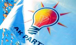 Ak Partide Artarda İstifalar!