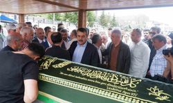 Bakan Yusuf Tekin emekli öğretmenin cenaze törenine katıldı