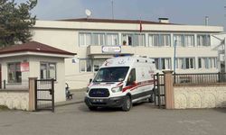 Zehirlenme şüphesiyle 5 öğrenci hastaneye kaldırıldı
