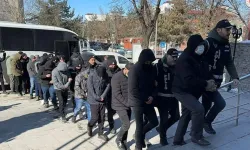 O Okul Müdürü ve 19 Suç Ortağı Tutuklandı