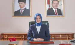 Türkiye'nin ilk başörtülü valisi kabineye mi giriyor?