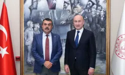 Bahçeşehir Koleji İcra Kurulu Başkanı Hüseyin Yücel’den Bakan Yusuf Tekin’e Ziyaret