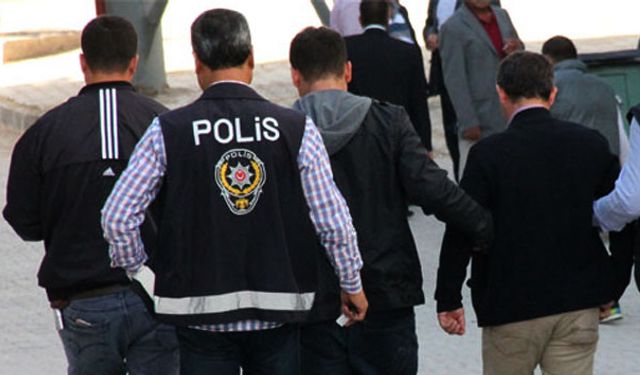 Sınav sorularını para karşılığı satan il milli eğitim müdür yardımcısı tutuklandı