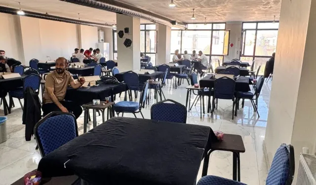 Atanamayan Öğretmenler Okey Salonu Açtı