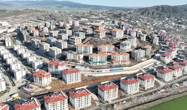 Depremde Konut Seferberliği: 250 Bin Teslim, Hedef 450!
