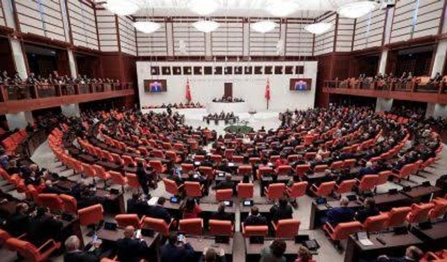 Meclis'te Onaylandı: En Düşük Emekli Maaşı Ne kadar Oldu!